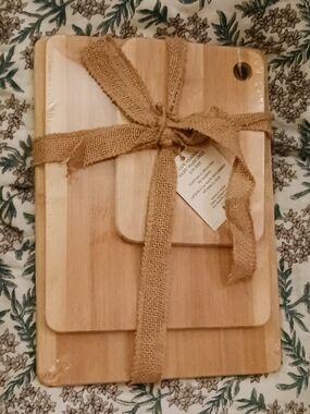✨️SEALED✨️ Bamboo Cutting/Serving Board Set of 3
